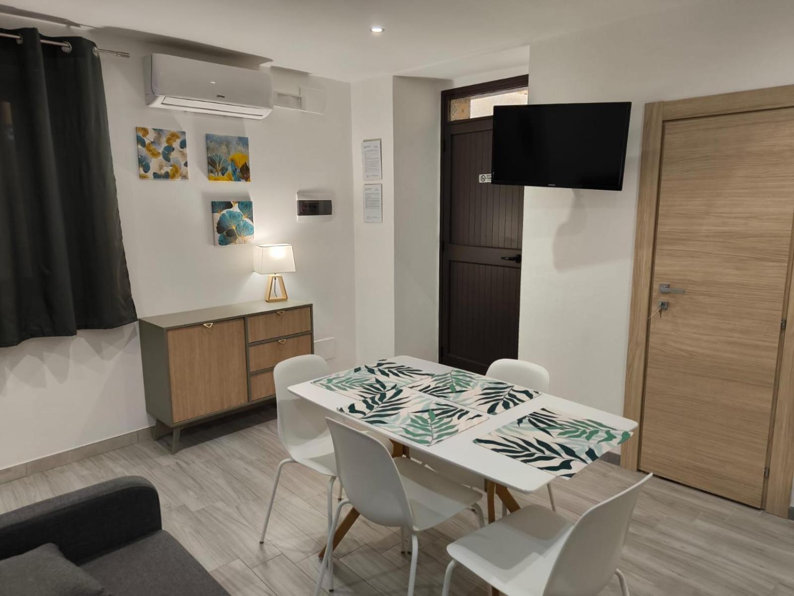 Studio Apartments Salvo 7 Agrigento Exterior foto